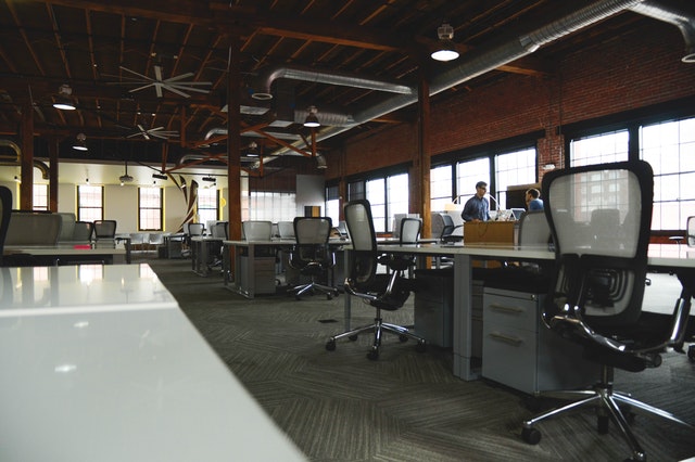 Physical vs. Virtual Office: Which is Better?